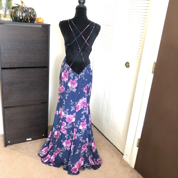 Fame & Partners The Rowen Floral Gown - Picture 6 of 8